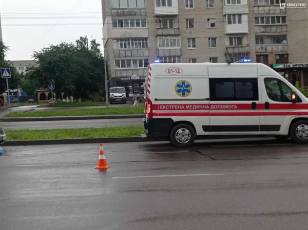 У Луцьку біля «Троянди» збили людину (фото, відео, оновлено)