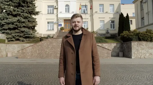Цигани, СНУ і заробітки: зняли оригінальний ролик про Луцьк