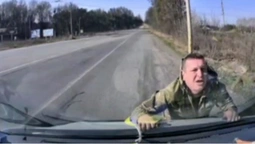 У Луцьку судили чоловіка, який провіз військового ТЦК на капоті