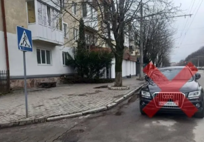 У Луцьку водіїв закликають не перекривати виїзди з прилеглих територій