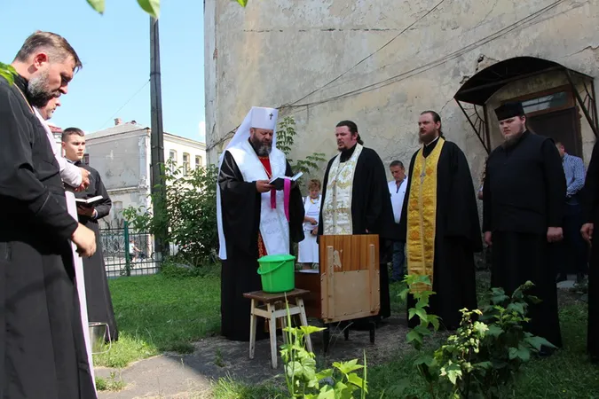 У Луцьку освятили чоловічий монастир (фото)