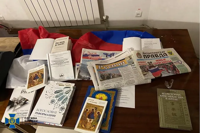 СБУ знайшла у єпархіях УПЦ «МП» російські триколори та колишні склади окупантів (фото, відео)