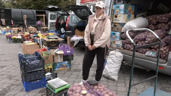 Волинь, продавчиня Ірина