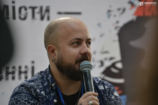 Лідер гурту «Фіолет» на «Бандерштаті» зачитав вірші з майбутньої збірки (фото)