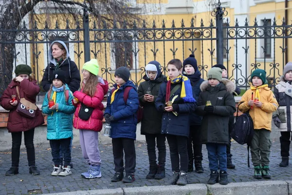 У Луцьку вшанували пам’ять жертв Голодомору в Україні (фото)