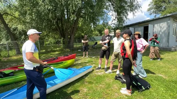 На Стиру в Луцьку провели байдарковий сплав для військовослужбовців і їхніх сімей (фото, відео)