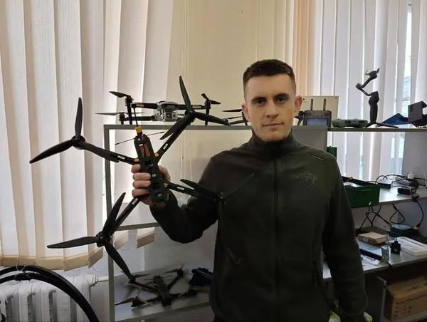 Як в Луцьку працює школа FPV-пілотування і чого навчають (відео)