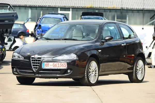 ТОП-7 автомобілів, які не варто купувати навіть за кордоном 