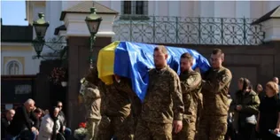 У Луцьку попрощалися із 34-річним воїном Станіславом Ходаковським (фото)