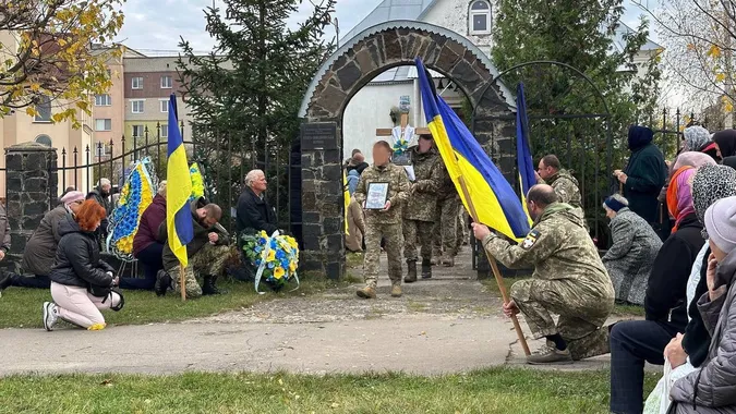У Нововолинську попрощалися з Героєм Валерієм Зенченком (фото)