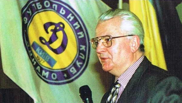 За які футбольні клуби вболівали президенти України (фото)