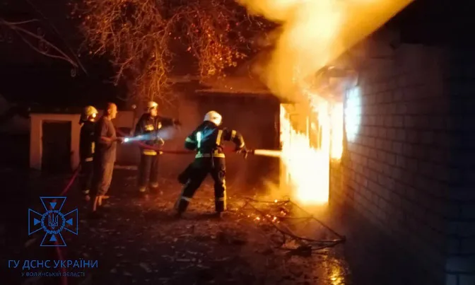 На Волині горіли два житлові будинки