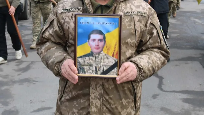 Понад рік вважався зниклим: на Волині попрощалися із солдатом Василем Цвілюком (фото)