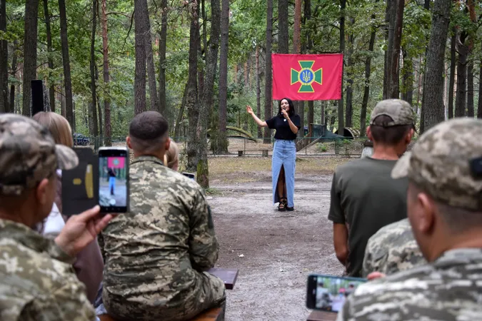 Відомі співачки «перезавантажили» волинських прикордонників (фото)