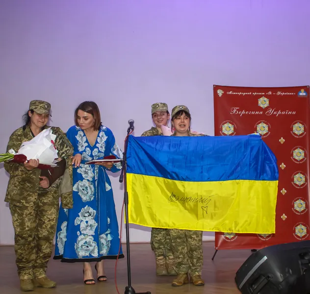 Військовослужбовиці з 14 ОМБр отримали ордени (фото)