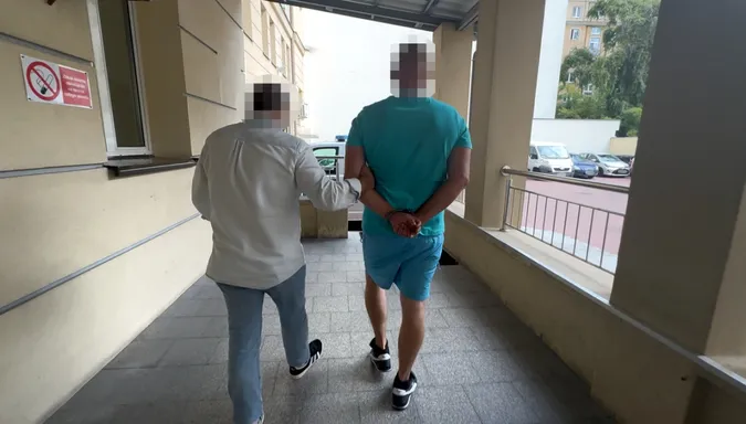 У центрі Варшави поляк вдарив українця, нападнику загрожує до 5 років тюрми (фото)