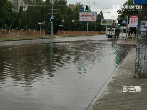 Пояснили, чому Луцьк підтоплює після злив