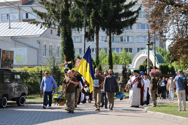 У Луцькій громаді попрощалися із 32-річним захисником Сергієм Черленюком (фото)