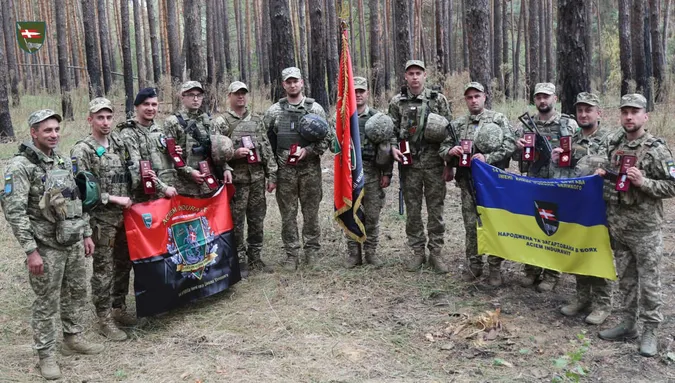 Зеленський нагородив бійців 14-ї ОМБр в зоні бойових дій (фото)