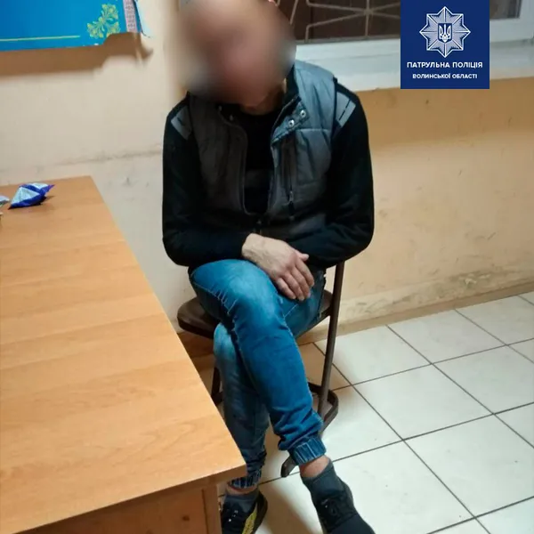 Побили і забрали гроші: у Ковелі затримали грабіжників (фото)