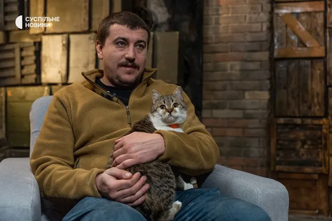 «Хай піде воювати депутат чи син президента – «діч»: лучанин Сініцин про мобілізацію, збори та кота Сирського