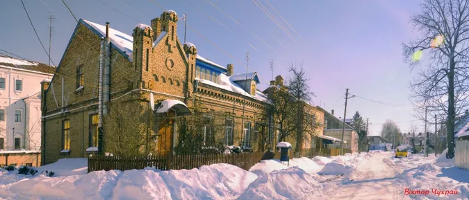 Рожево і сніжно: луцький фотограф поділився атмосферними світлинами