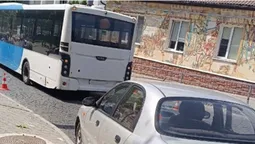 У центрі Луцька зіткнулися легковик та автобус (фото)