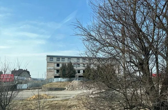 Біля Володимира з колишнього ресторану хочуть зробити багатоквартирний будинок