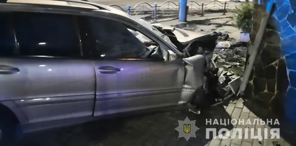 Зіткнення з «Фелічітою»: деталі нічної ДТП у Луцьку (фото, відео)