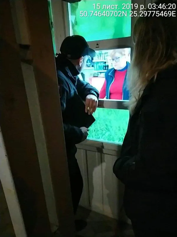 На Ковельській затримали продавчиню, яка торгувала алкоголем вночі (фото)