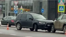 У Рованцях кросовер вилетів на зустрічну смугу і врізався у «мазду» (відео)