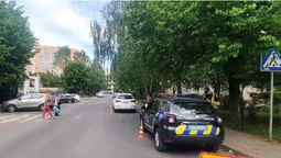 У Луцьку Audi збила 9-річну школярку на переході (фото)