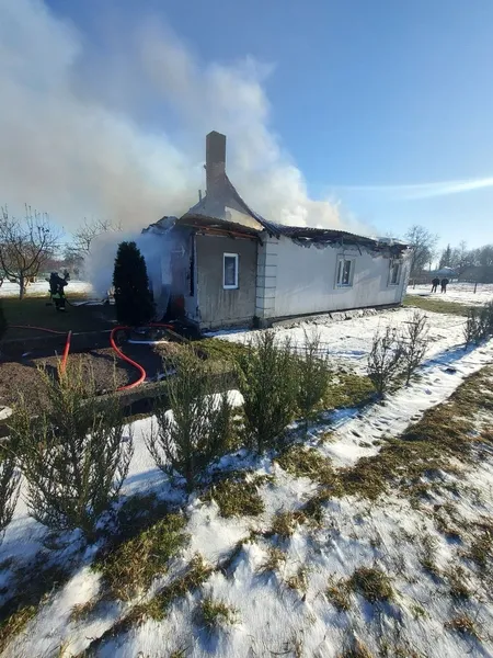 На Волині у пожежі постраждав 39-річний чоловік – він у лікарні (фото)