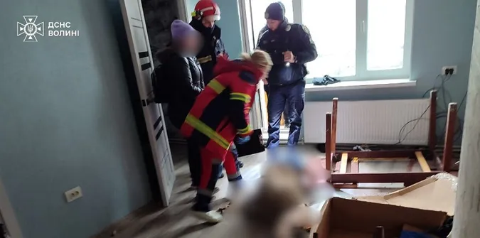 5 діб не виходив на зв'язок: на Волині рятувальники допомогли безпорадному чоловіку (фото)