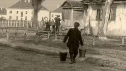 Дві копійки за відро води: як вуличні колонки рятували лучан (ретрофото)