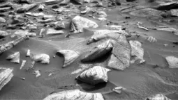 Марсохід Curiosity зафільмував на Марсі відомий символ із «Зоряного шляху» (фото)