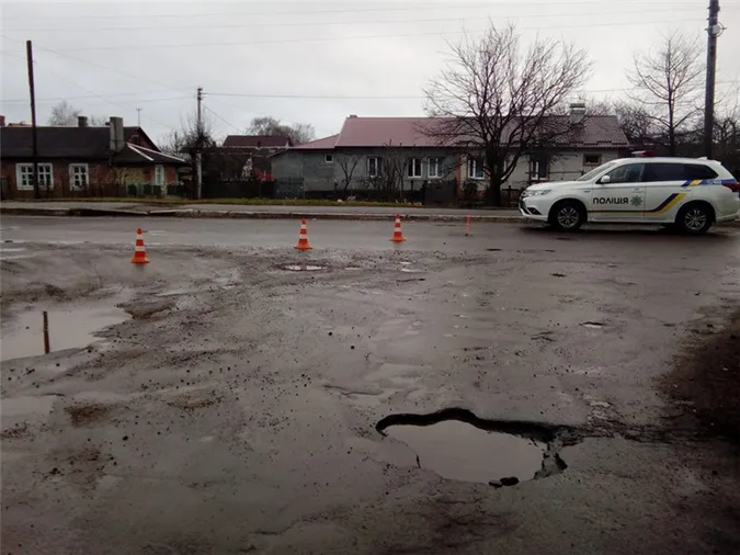Моторошна аварія на Волині: велосипедисту відірвало голову (фото 18+)
