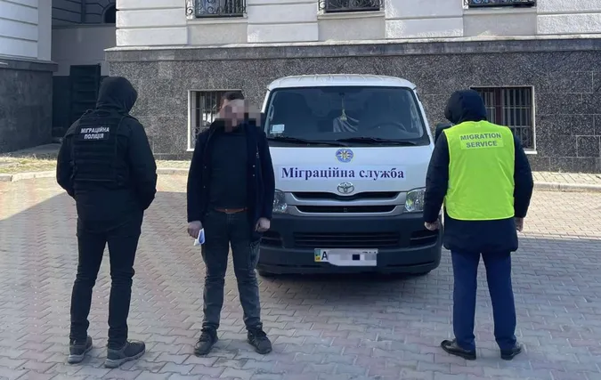 У Луцькому районі впіймали 20-річного азербайджанця-нелегала