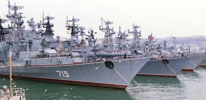 Розвідка Британії пояснила, про що свідчить виведення кораблів рф з Новоросійська
