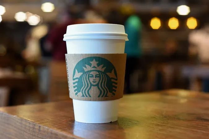 Задорого: чому в Україні немає Starbucks