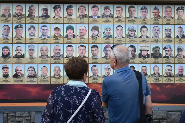 У Луцьку вшанували пам'ять загиблих захисників України (фото)