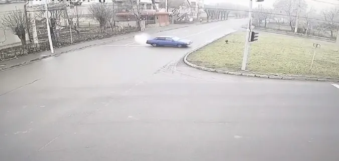 Майже Голлівуд: небезпечний маневр на Гнідавській у Луцьку (відео)