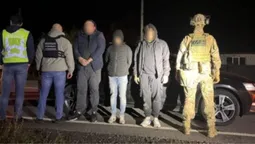 За оплату везли українця в Словаччину: викрили незаконну схему перетину кордону (фото)