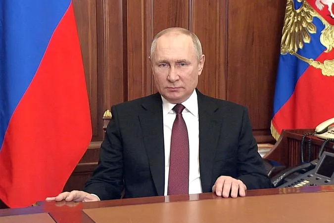 путін має намір реалізувати в Україні сирійський сценарій, – Подоляк