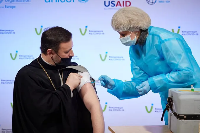 Українських релігійних лідерів вакцинували від COVID-19 (фото)