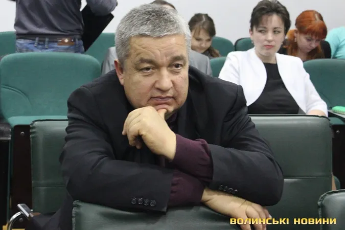 Луцькрада відмовилася звільнити трьох посадовців з управління містобудування