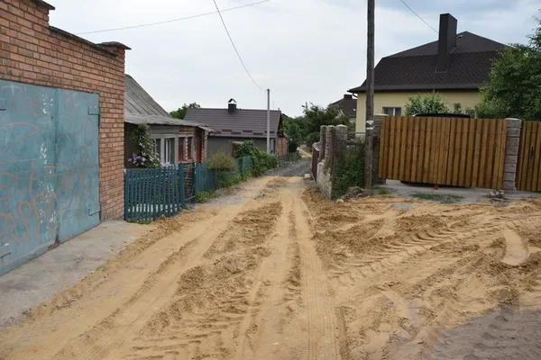 Як у Луцьку ремонтують двори (фото)