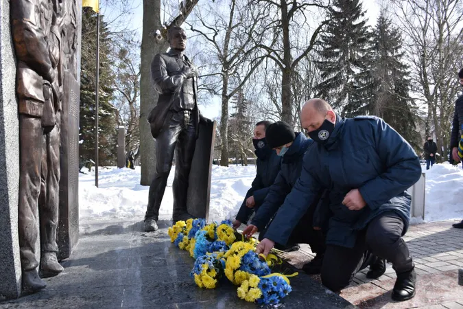 У Луцьку вшанували Героїв Небесної Сотні (фото)