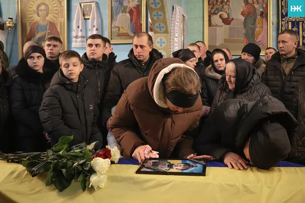 На Волині попрощалися з 20-річним захисником Костянтином Масюком (фото)