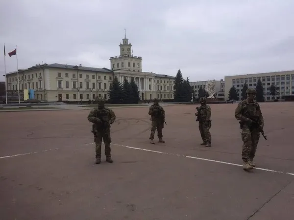 Бійці СБУ патрулюють вулиці, вокзали, автостанції та аеропорти